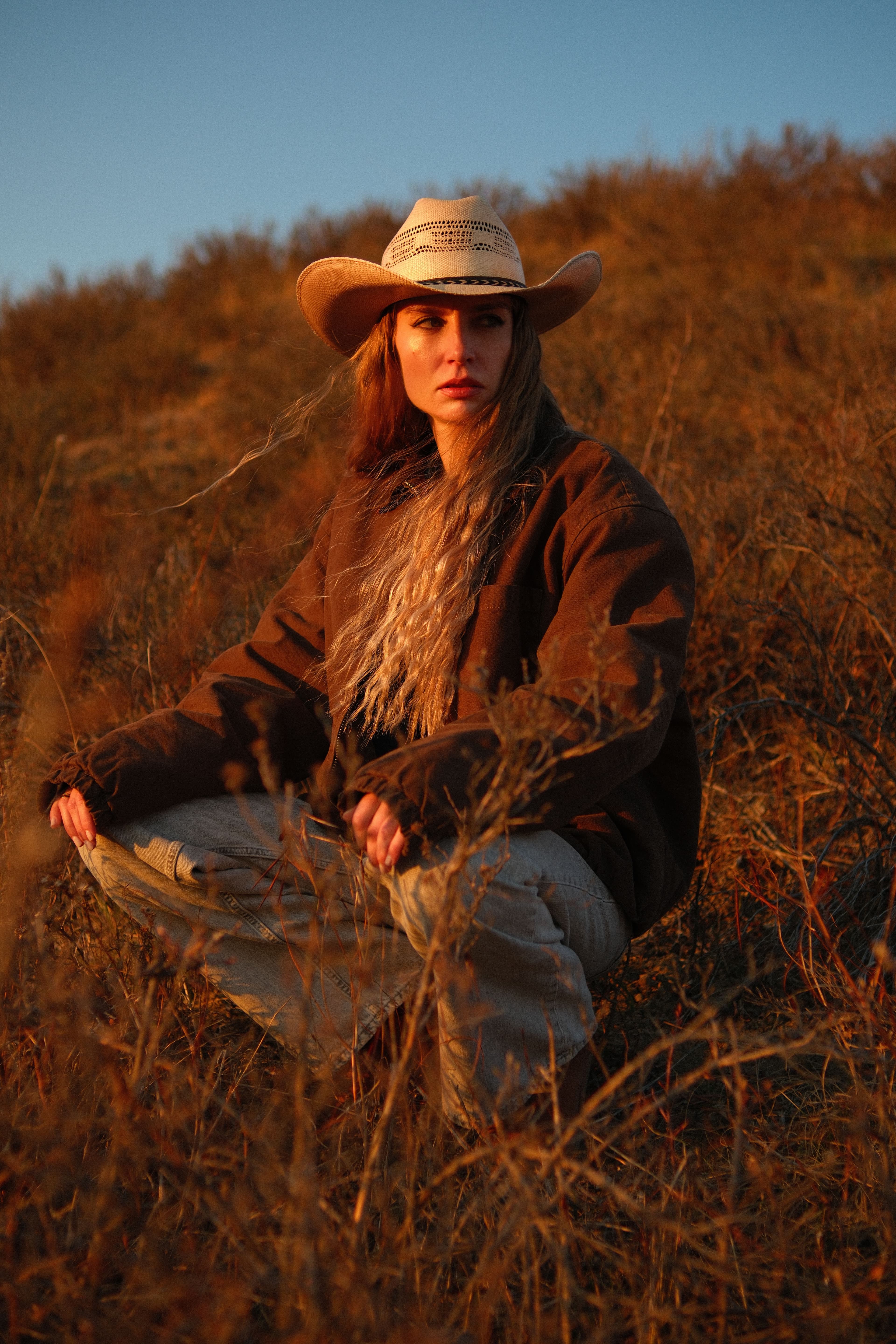 Golden Gaze – Mariana